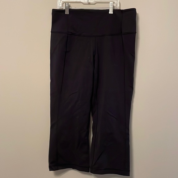 lululemon athletica Pants - Lululemon Gather and Crow black crops - size 10
